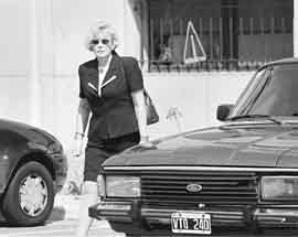 na05fo01.jpg (11345 bytes)