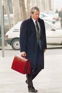 NA16FO01.JPG (9872 bytes)