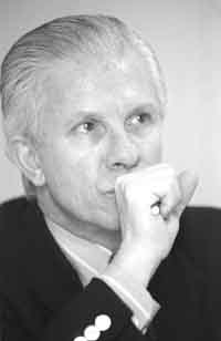 na08fo01.jpg (6614 bytes)