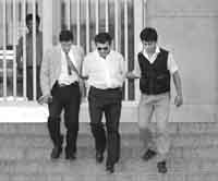 na09fo10.jpg (8358 bytes)