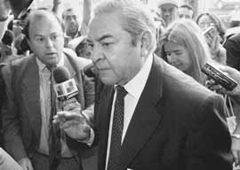 na06fo01.jpg (12678 bytes)