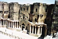 Como en estratos, este edificio muestra su base romana y su alzada gradualmente m&aacute;s y m&aacute;s &aacute;rabe