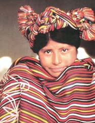 Una joven quich&eacute; de Atitl&aacute;n.