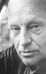 El escritor fue homenajeado por artistas, académicos e intelectuales.