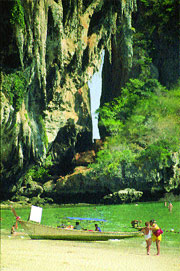 Riscos, selva, playas. La naturaleza lujuriosa del Mar de Andamán.