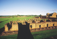 Panor&aacute;mica del conjunto de Trinidad, centrado en la plaza mayor. Su arquitecto creador fue el italiano Juan Bautista Primol&iacute;. 
