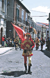 Fiestas religiosas. Un desfile medieval en el domingo de Pentecostés.