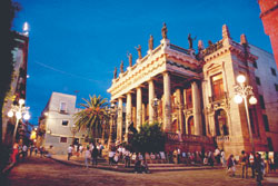 El Teatro Juárez, una joya de la arquitectura mexicana del siglo XIX.