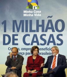 /fotos/20090325/notas/lula_casas.jpg