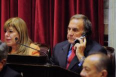 /fotos/20091009/subnotas/1senado_reutemann_.jpg