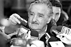 /fotos/20100105/notas/mujica.jpg