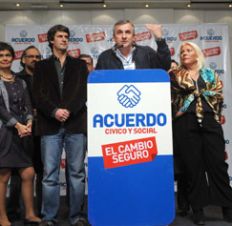 /fotos/20100216/notas/acuerdo_civicocampana.jpg