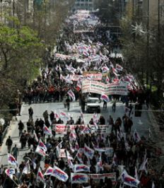 /fotos/20100305/notas/greciaprotestas2.jpg