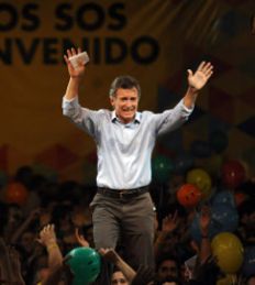 /fotos/20110507/notas/macri_cande_cb_070511_4_43399.jpg