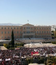 /fotos/20111020/notas/grecia-parlamento.jpg