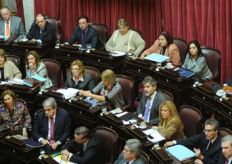 /fotos/20121129/notas/senado.jpg