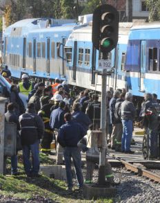 /fotos/20131002/notas/remocion_trenes_3_14_06_13_dd_97584.jpg