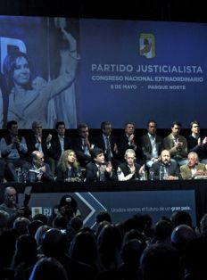 /fotos/20150508/notas/08-05-2015_buenos_aires_el_congreso_del__1_.jpg