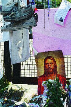 /fotos/las12/20050107/notas_12/altar.jpg