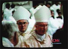 /fotos/las12/20050415/notas_12/cnn_papal.jpg