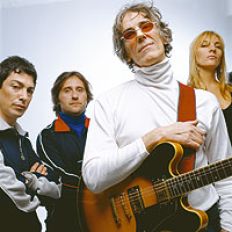 /fotos/no/20050217/notas_no/spinetta.jpg