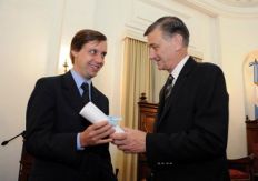 /fotos/rosario/20081222/notas_o/03A.JPG
