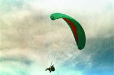 /fotos/turismo/20041228/notas_t/paracaidas.jpg
