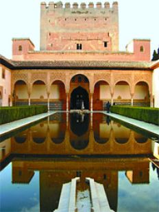 /fotos/turismo/20070520/notas_t/alhambra.jpg