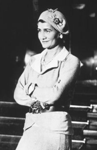 50 años sin Coco Chanel, la mujer que cambió su destino y el de la moda