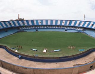 🚊 En los talleres de Remedios de Escalada, los trabajadores y