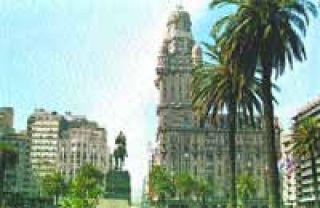 Uruguay Montevideo, un club con esencia de barrio que vuelve al