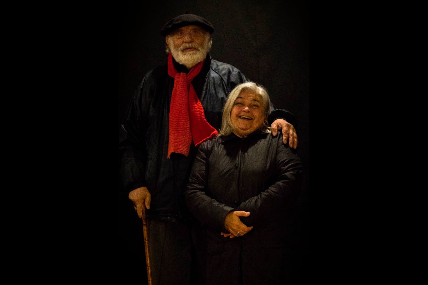 Evangelina Bruno y Tito Gómez; con Miguel Franchi en dramaturgia y dirección. Comando Geronte