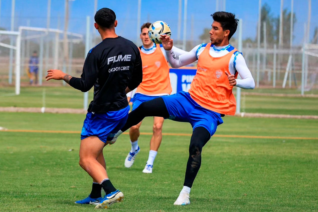 FOTO PRENSA GODOY CRUZ 
   godoy cruz  entrenamiento
