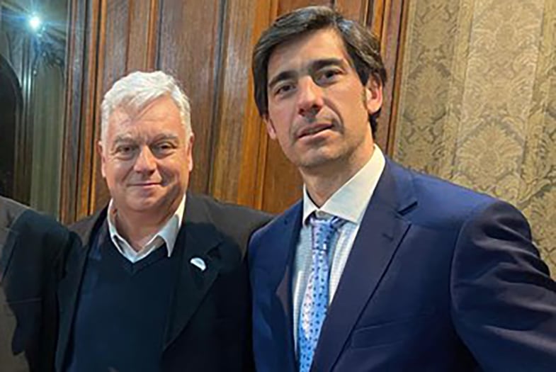 Arturo Larrabure, Joaquin Mogaburu