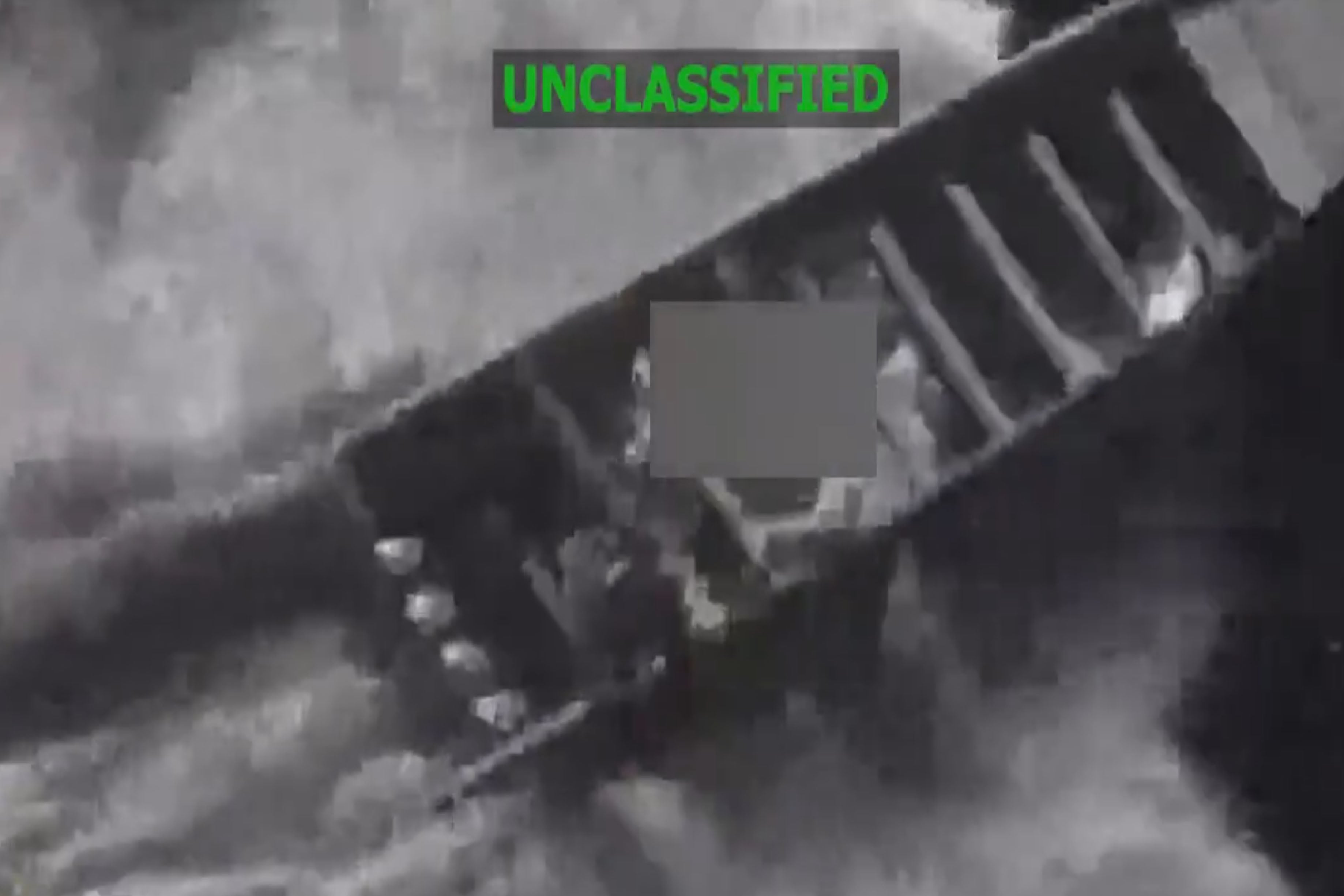 AME6230. WASHINGTON (ESTADOS UNIDOS), 17/02/2026.- Captura de video tomada de la cuenta oficial de la red social X @Southcom del Comando Sur de Estados Unidos que muestra el ataque a una lancha este lunes en aguas internacionales. Las Fuerzas Armadas estadounidenses anunciaron este martes que han destruido otras tres lanchas que vinculó con el narcotráfico en el Pacífico y el Caribe, en un operativo que en total ha dejado once muertos. EFE/ @Southcom /SOLO USO EDITORIAL/NO VENTAS/ SOLO DISPONIBLE PARA ILUSTRAR LA NOTICIA QUE ACAME6230. WASHINGTON (ESTADOS UNIDOS), 17/02/2026.- Captura de video tomada de la cuenta oficial de la red social X @Southcom del Comando Sur de Estados Unidos que muestra el ataque a una lancha este lunes en aguas internacionales. Las Fuerzas Armadas estadounidenses anunciaron este martes que han destruido otras tres lanchas que vinculó con el narcotráfico en el Pacífico y el Caribe, en un operativo que en total ha dejado once muertos. EFE/ @Southcom /SOLO USO EDITORIAL/NO VENTAS/ SOLO DISPONIBLE PARA ILUSTRAR LA NOTICIA QUE ACOMPAÑA (CRÉDITO OBLIGATORIAME6230. WASHINGTON (ESTADOS UNIDOS), 17/02/2026.- Captura de video tomada de la cuenta oficial de la red social X @Southcom del Comando Sur de Estados Unidos que muestra el ataque a una lancha este lunes en aguas internacionales. Las Fuerzas Armadas estadounidenses anunciaron este martes que han destruido otras tres lanchas que vinculó con el narcotráfico en el Pacífico y el Caribe, en un operativo que en total ha dejado once muertos. EFE/ @Southcom /SOLO USO EDITORIAL/NO VENTAS/ SOLO DISPONIBLE PARA ILUSTRAR LA NOTICIA QUE ACOMPAÑA (CRÉDITO OBLIGATORIO)
O)
OMPAÑA (CRÉDITO OBLIGATORIO)