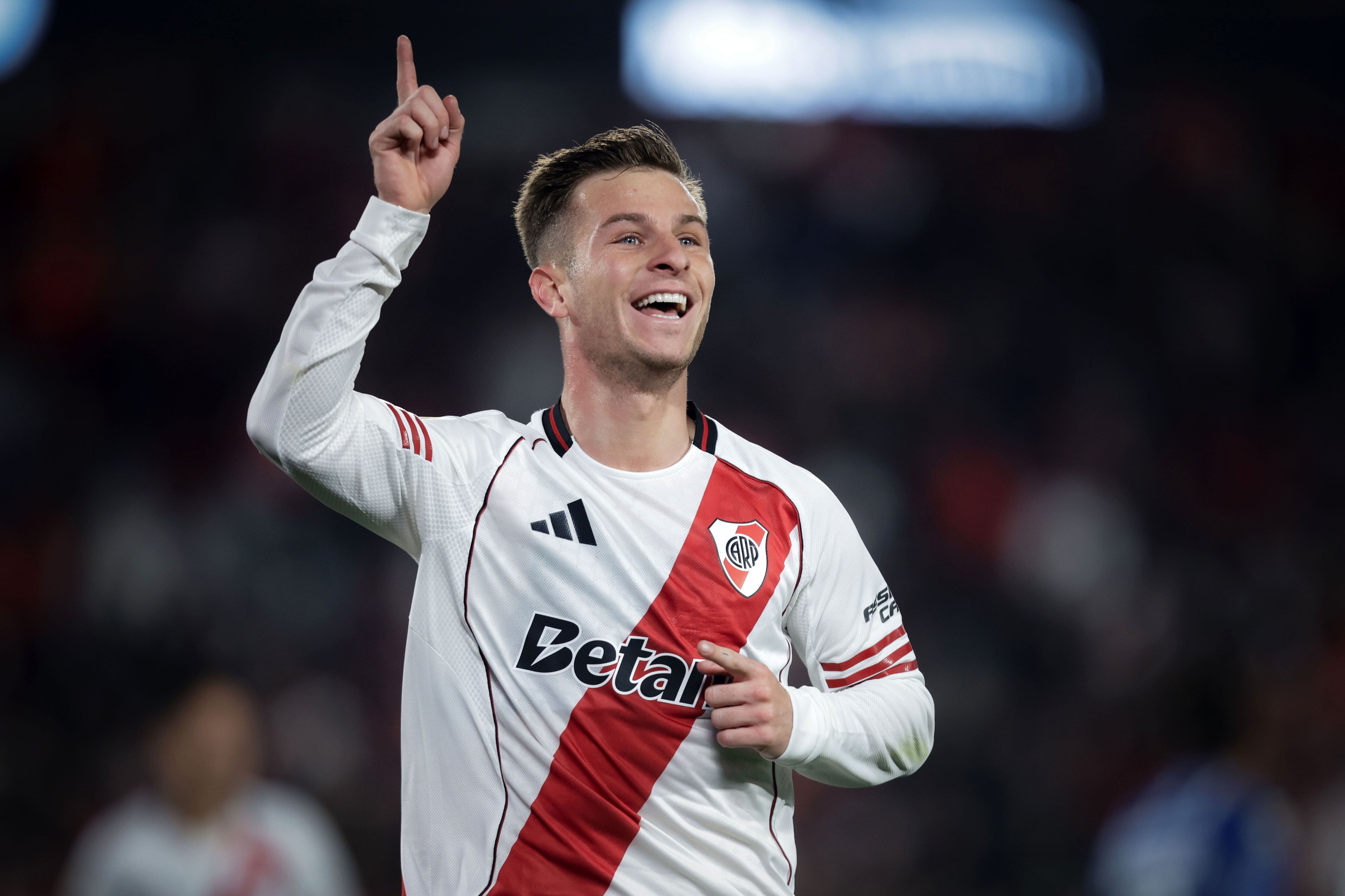 FOTOBAIRES
  river  guiliano galoppo