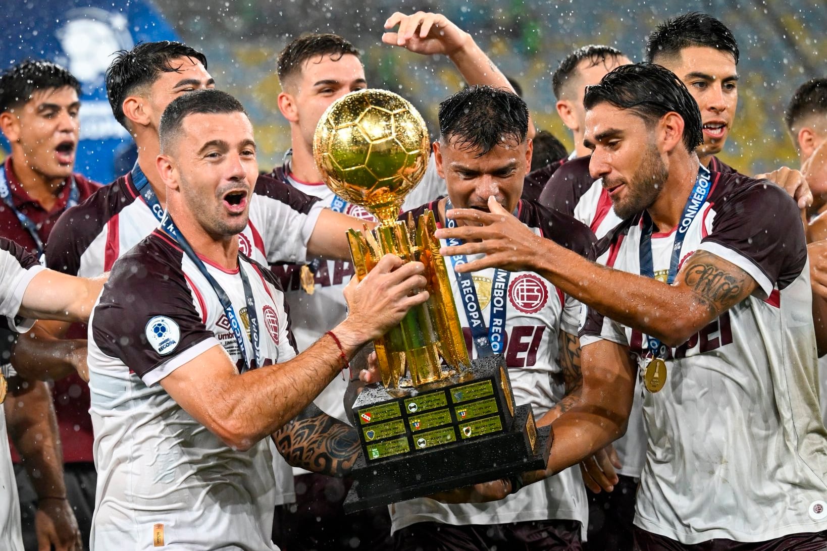 Lanus Campeon Recopa