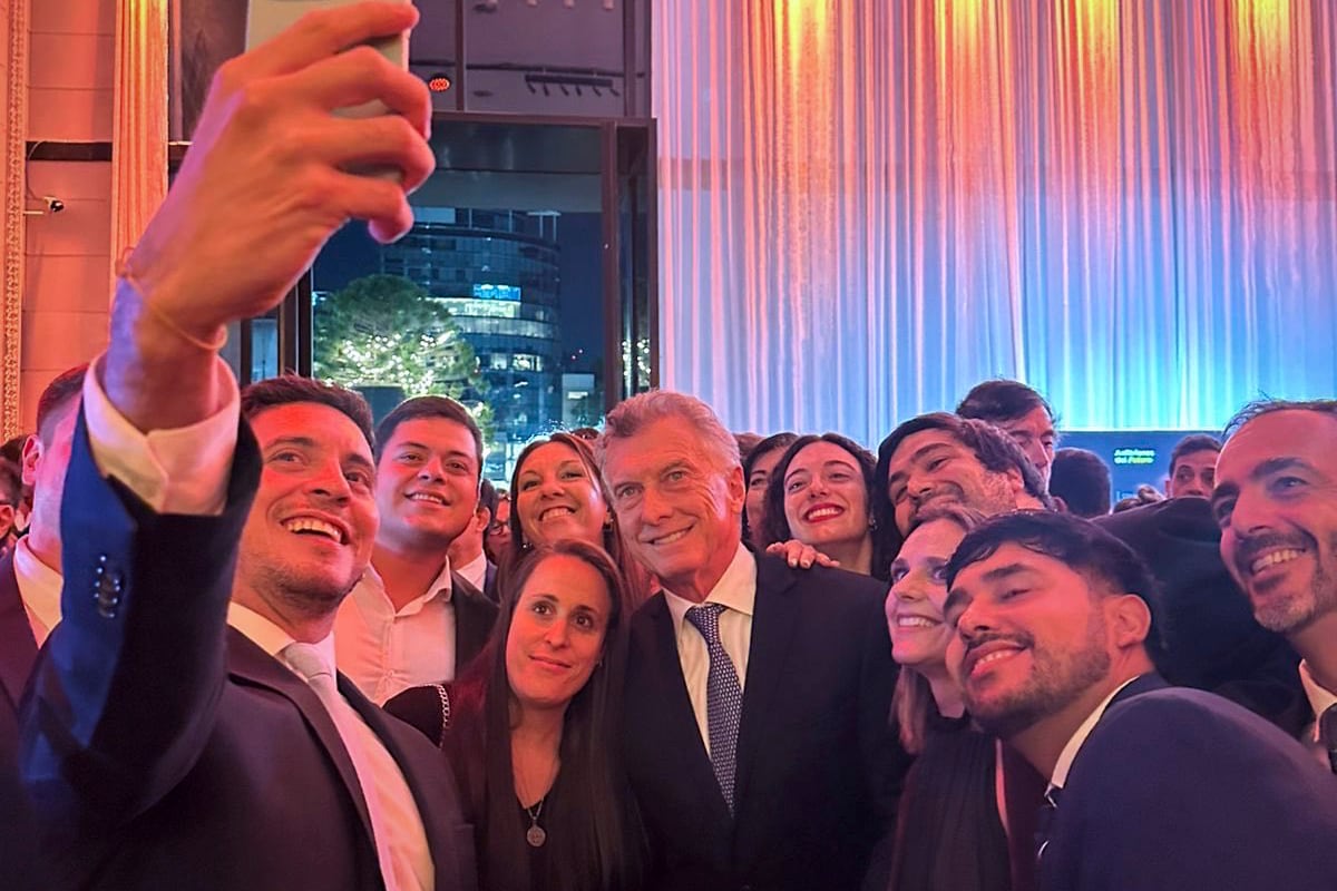 ABRIL 13:El expresidente, Mauricio Macri, encabezo este lunes una nueva etapa en la reorganización del PRO con su participación central en la cena anual de la Fundación Pensa