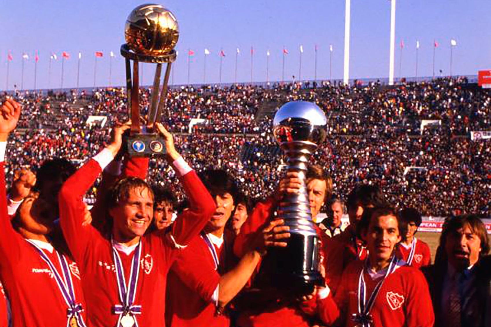 GENTILEZA ELO GRAFICO
independiente campeon enzo trossero copas