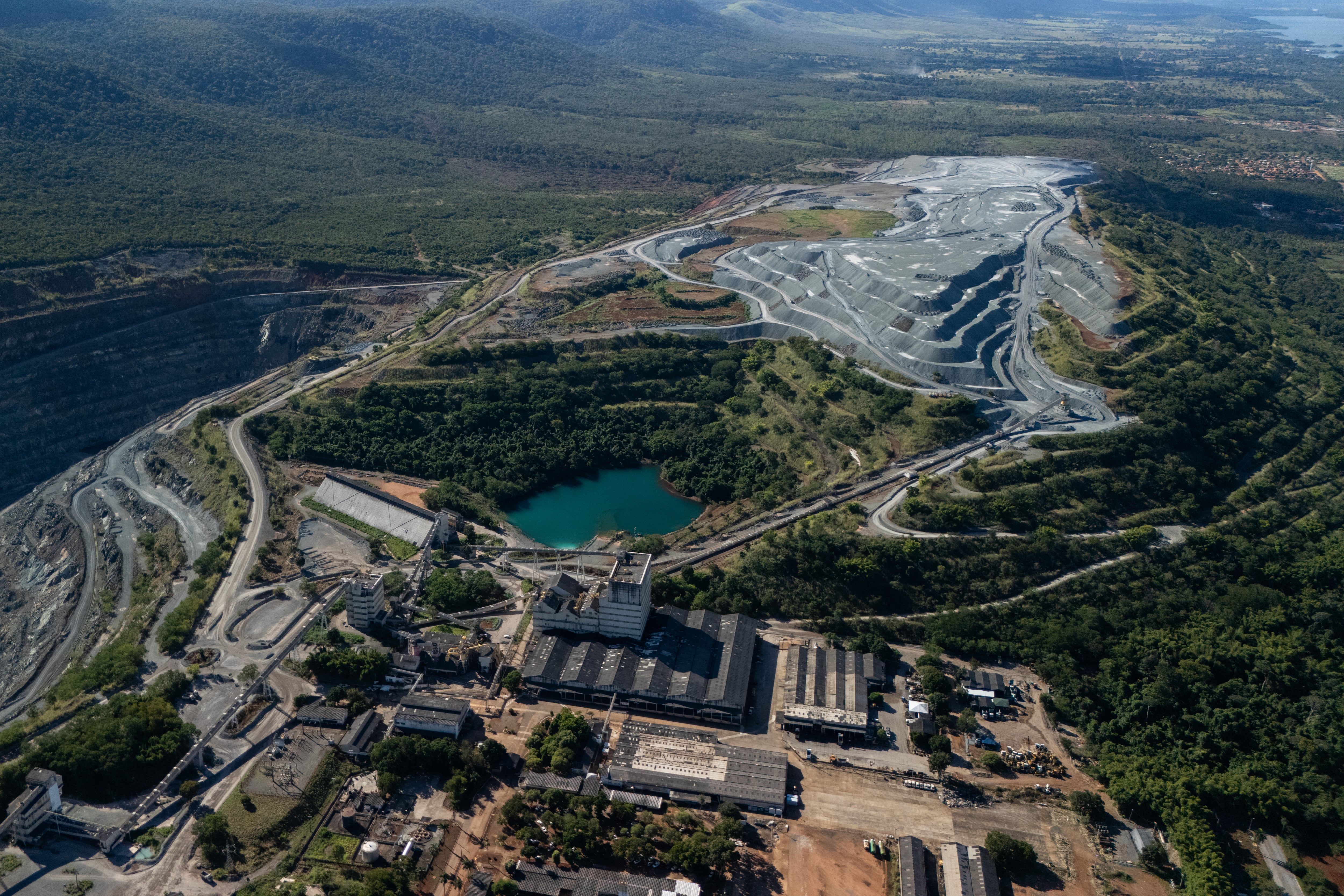Explotación minera en la ciudad de Minaçu