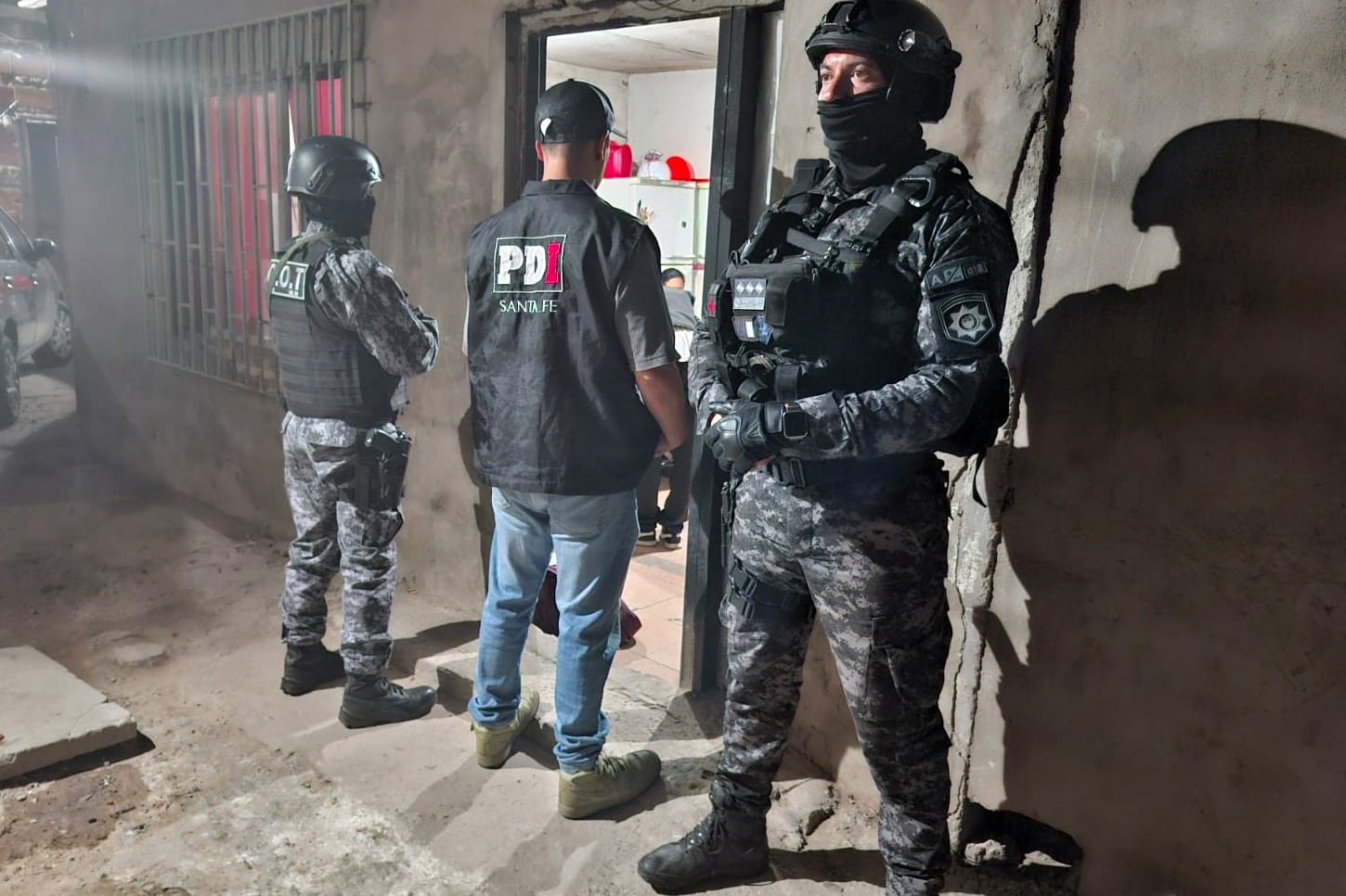 allanamientos de la policia de santa fe con detenidos por triple crimen las flores