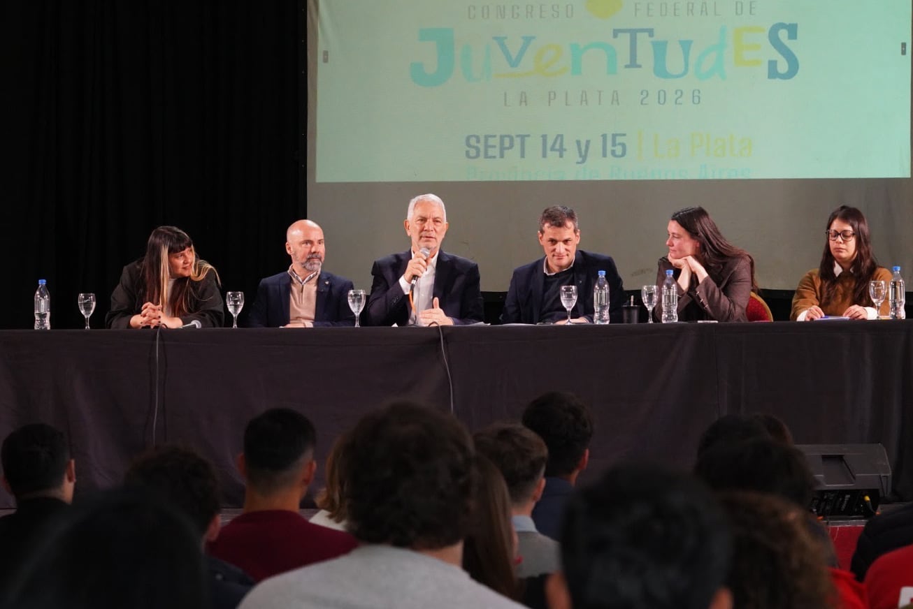 Alak abriendo el Congreso de Juventudes en La Plata