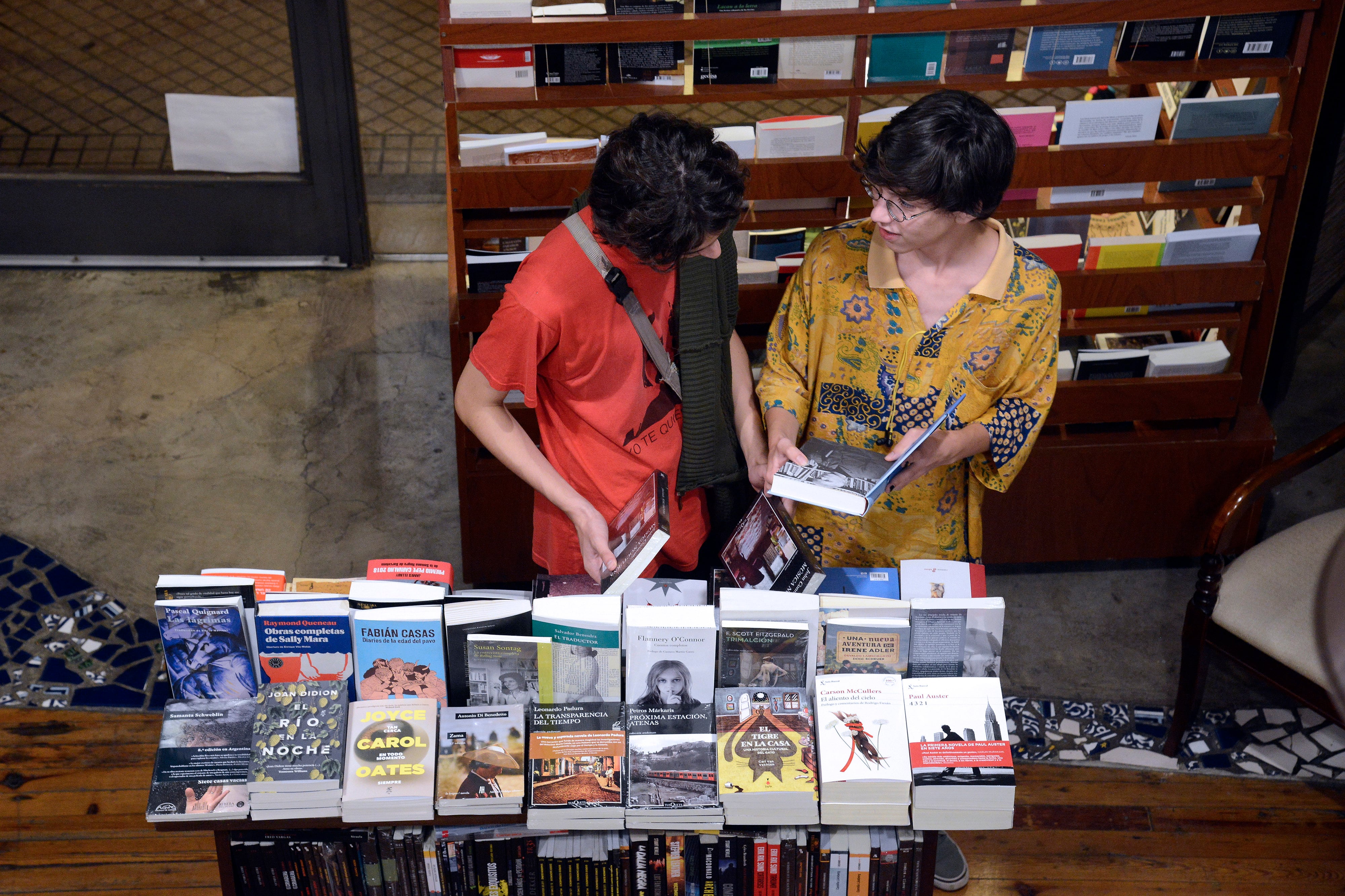 ROSARIO, 27-04-2018, CULTURA, LITERATURA, SEMANA DE LA LECTURA, NOCHE DE LIBRERIAS ABIERTAS, LIBRERIA OLIVA,