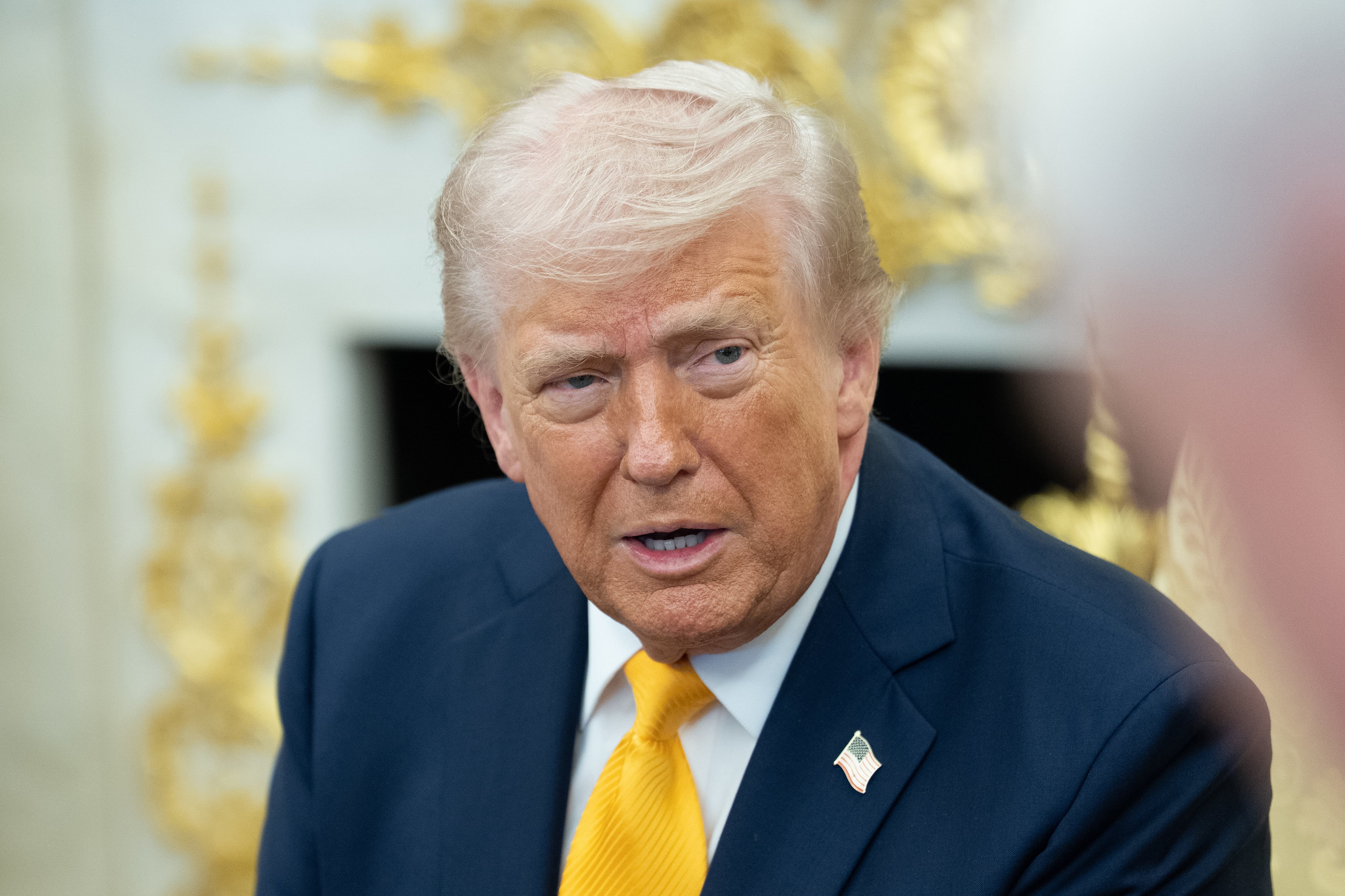 Washington (United States of America), 19/03/2026.- United States President Donald J Trump during a bilateral meeting with the Japanese Prime Minister in the Oval Office of the White House in Washington, DC, USA, 19 March 2026. The war with Iran will be a major topic of discussions between the President and the PM. (Japón, Estados Unidos) EFE/EPA/Aaron Schwartz /POOL