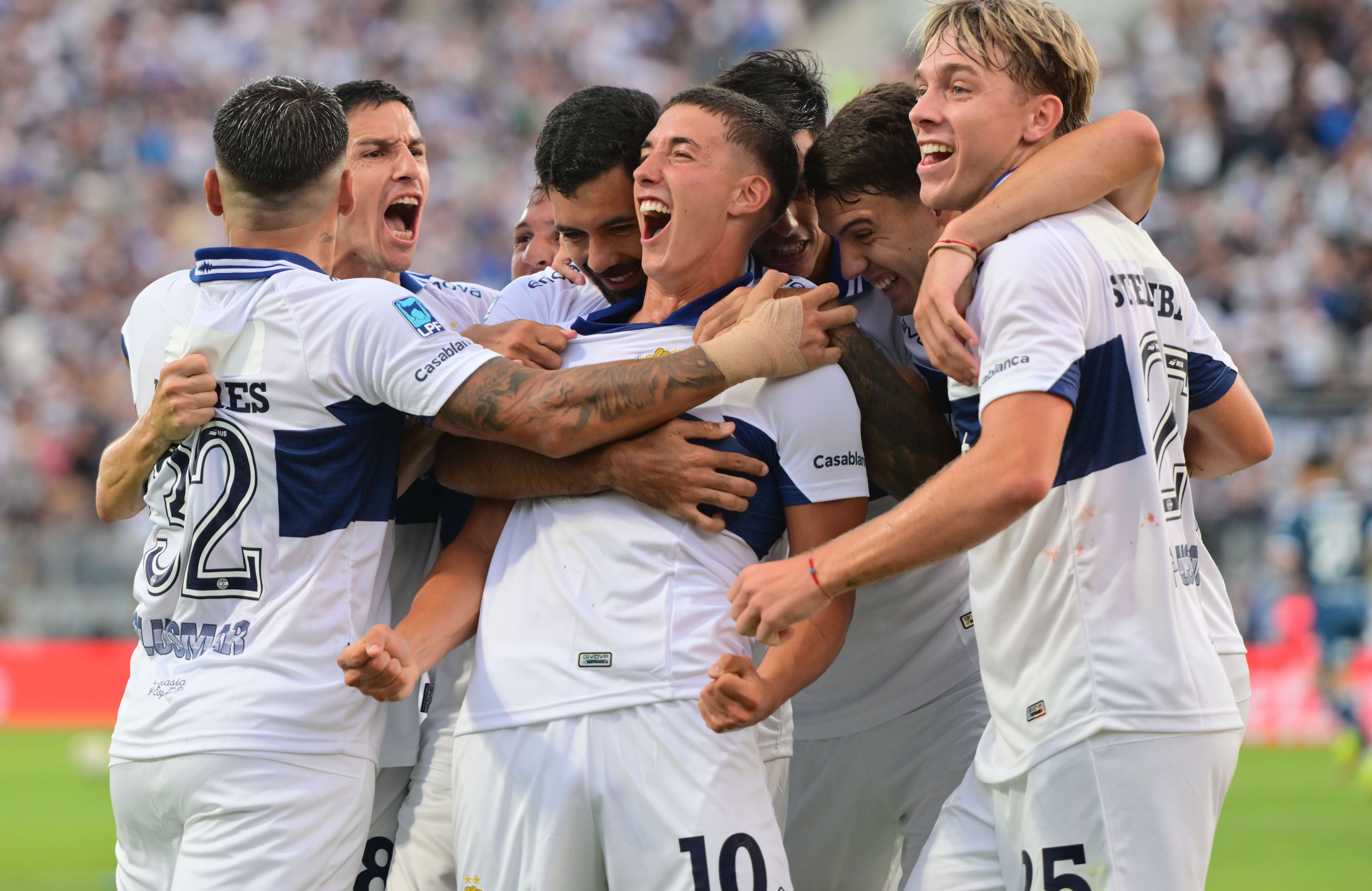 FOTOBAIRES 
   torneo  apertura 2026  gimnasia de la plata  racing