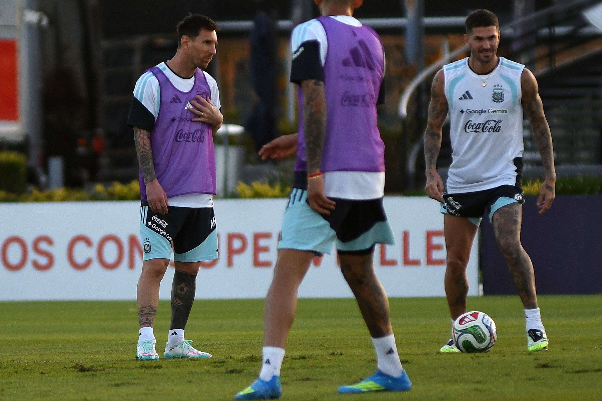 FOTO JULIO MARTIN MANCINI 
   mundial 2026   ezeiza   seleccion   argentina    messi    de paul