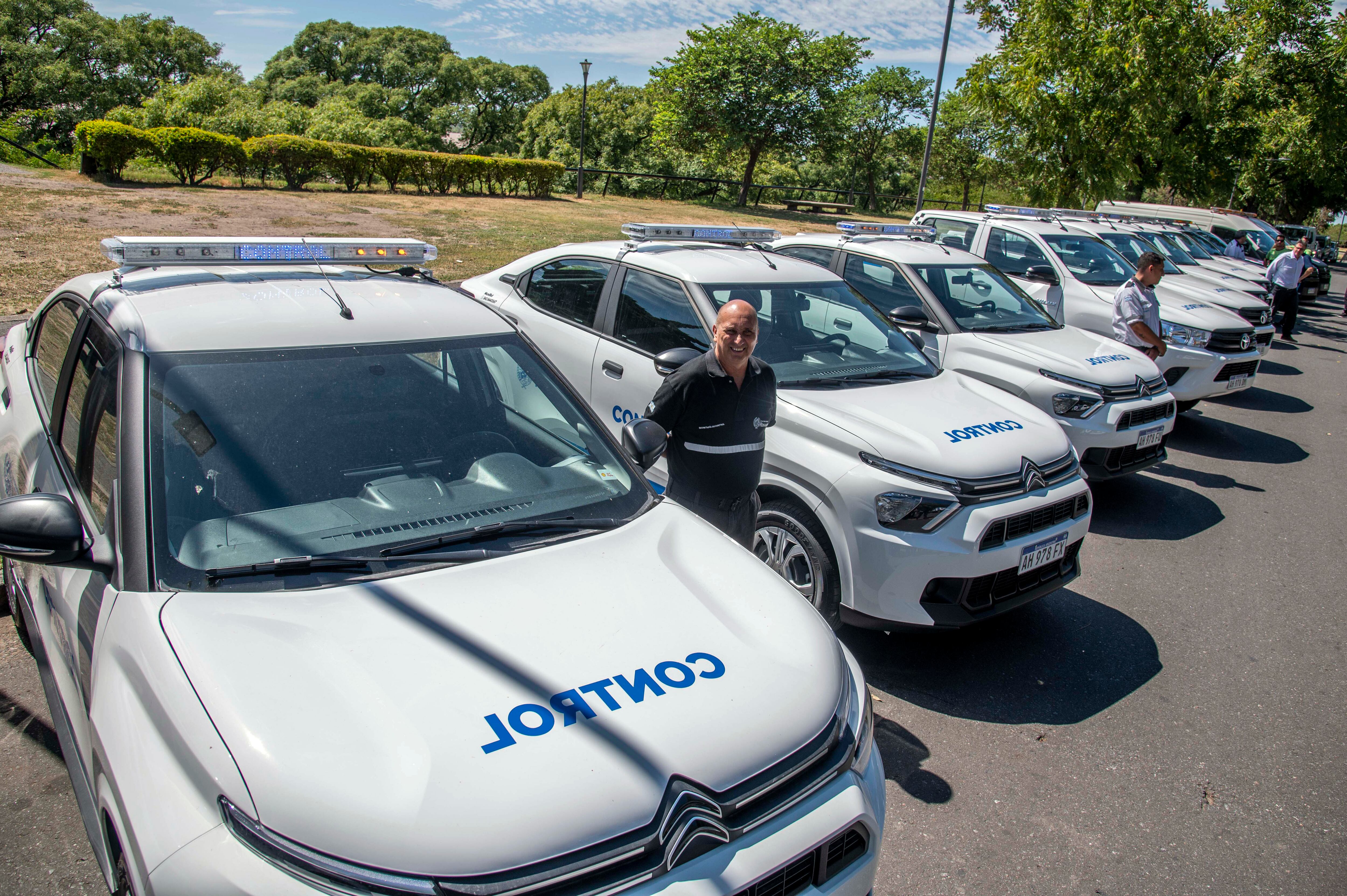 entrega patrulleros control