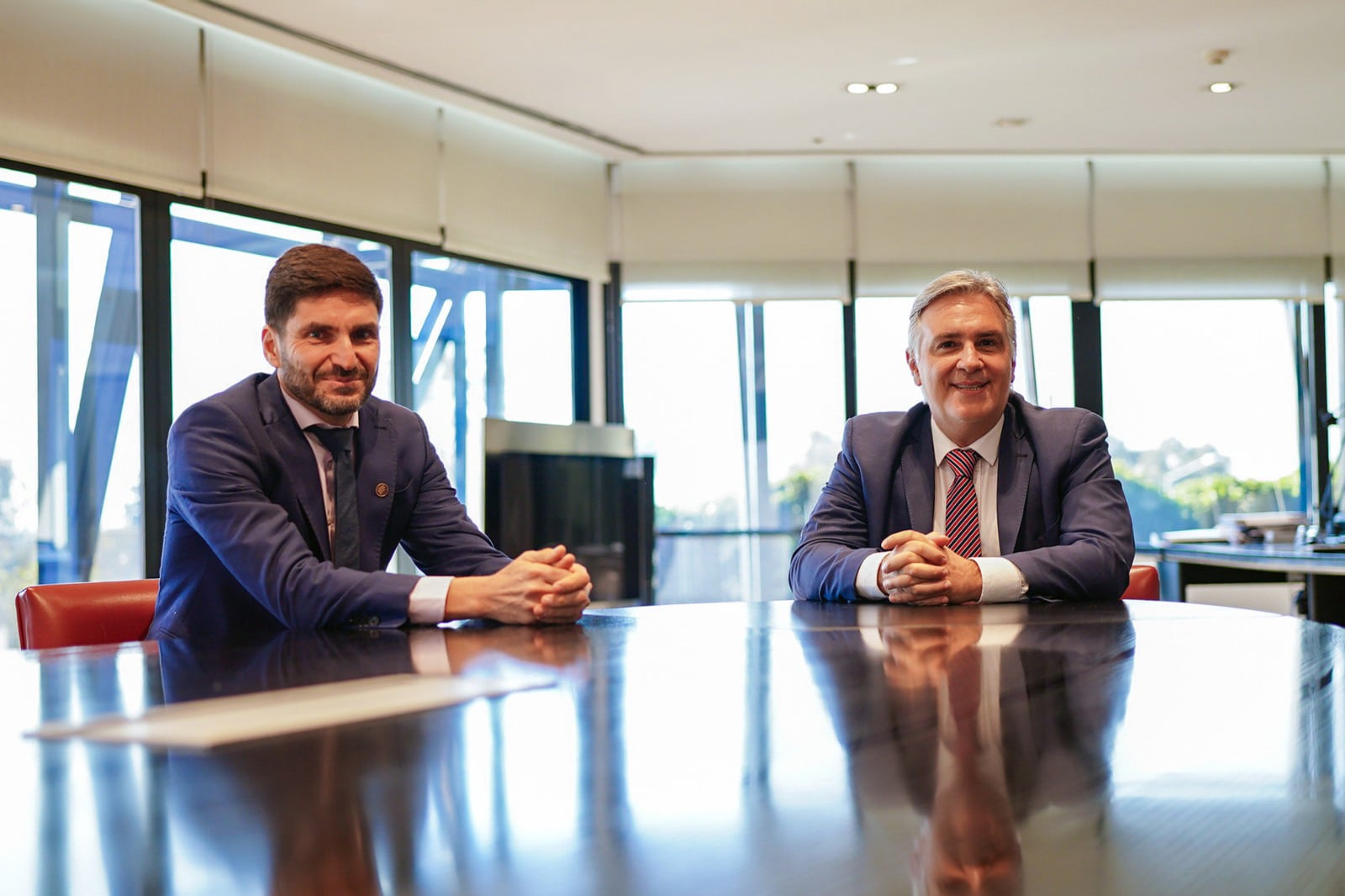 NOTICIAS ARGENTINAS BAIRES, MAYO 27:  Los gobernadores de Córdoba, Santa Fe y Entre Ríos acordaron hoy acciones conjuntas en materia de seguridad, durante la reunión de la Mesa Permanente de Seguridad de la Región Centro.
El encuentro fue encabezado por gobernador Martín Llaryora (Córdoba) y Maximiliano Pullaro (Santa Fe). Foto NA