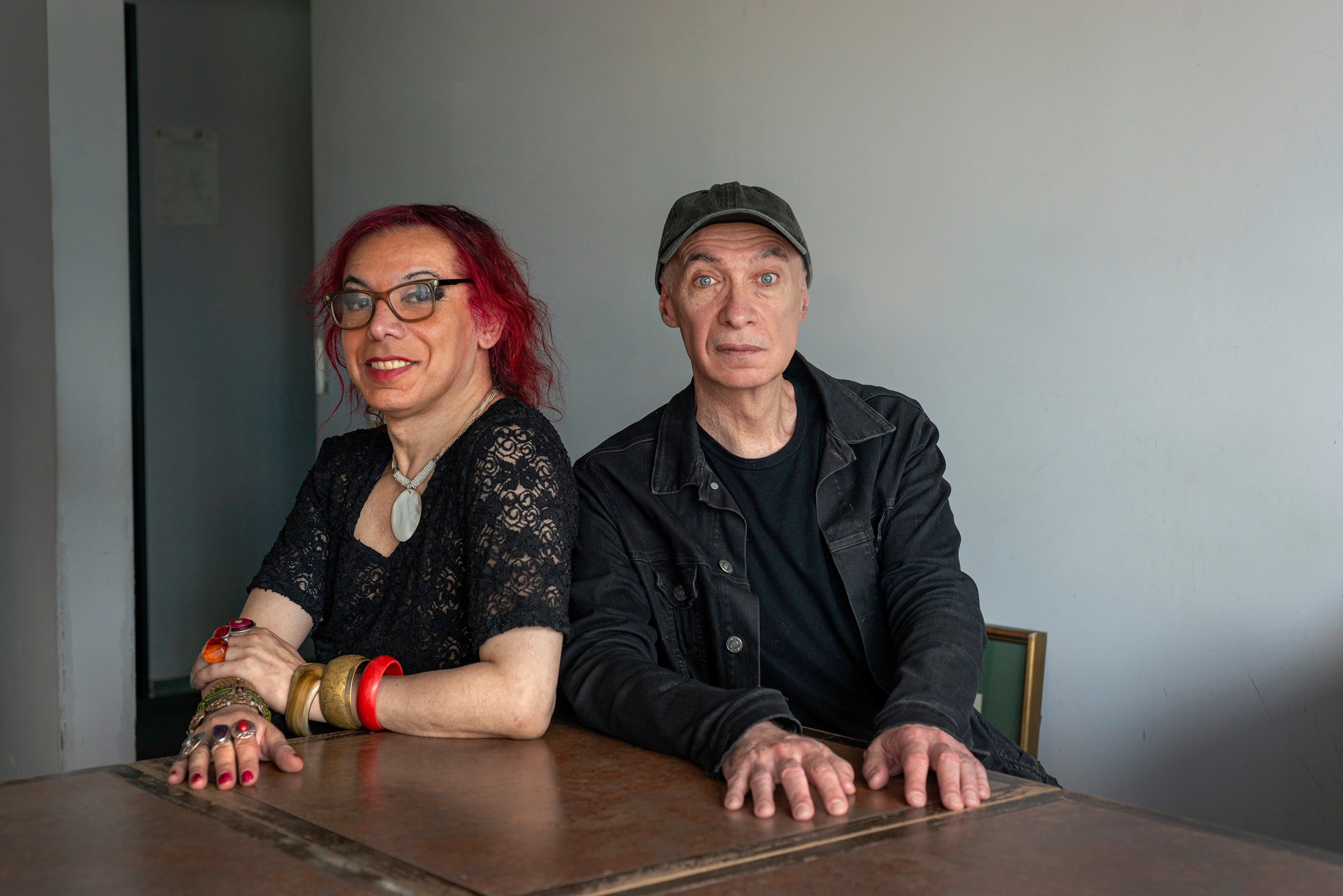 caba 11/11/2025 Mosquito Sancineto, artista teatral y referente de la improvisacion en Argentina y Eduardo Calvo, actor. En el Centro Cultural la Cooperacion (CCC) presentan El baile del Monito inspirada en Caligula. Foto: Veronica Bellomo