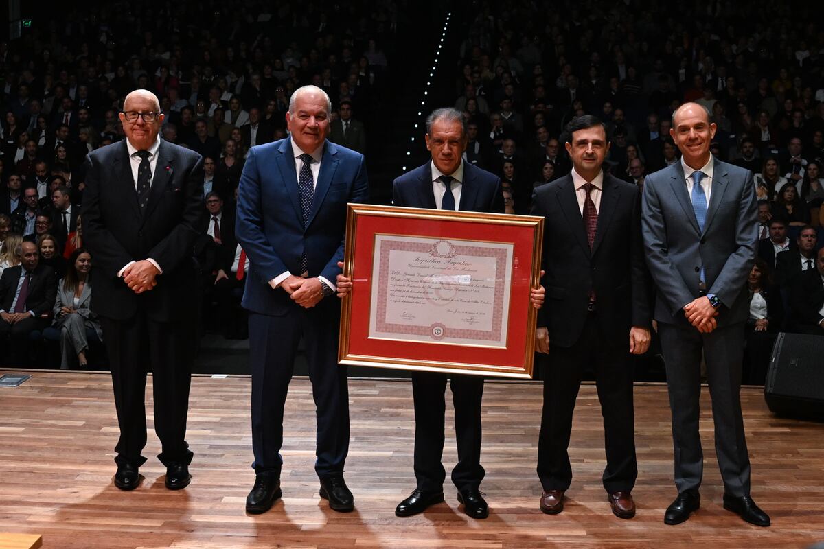 Daniel Hadad recibe el doctorado honoris causa de la UNLaM por transformar el periodismo en español — image 1